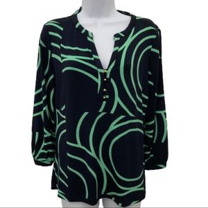 New York & Co navy green 3/4 sleeve top size Medium. Y neck line